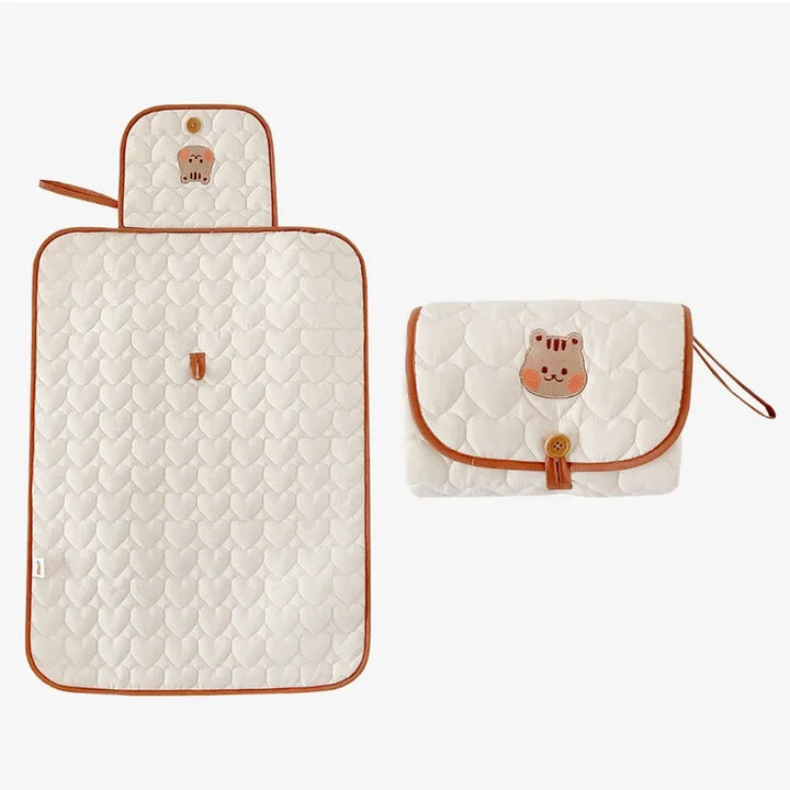 Matelas à langer 50x70 cm coton broderies animaux – Maison Lunö