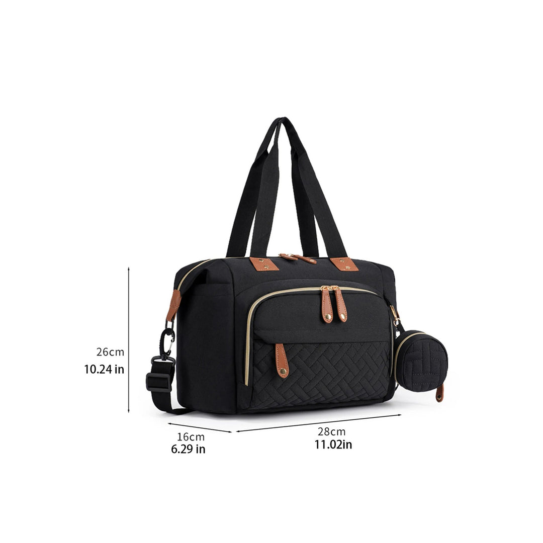 Dimensions du sac à langer brodé 3 pièces Maison Lunö — 28 cm de large, 16 cm de profondeur, 26 cm de hauteur