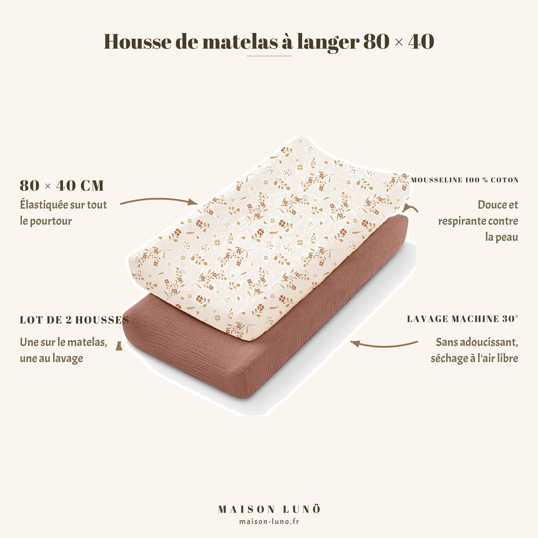 Lot de 2 housses de matelas à langer 80 × 40 cm en mousseline coton Maison Lunö, coloris fleurs brun rouge — élastiquées, lavables en machine à 30°