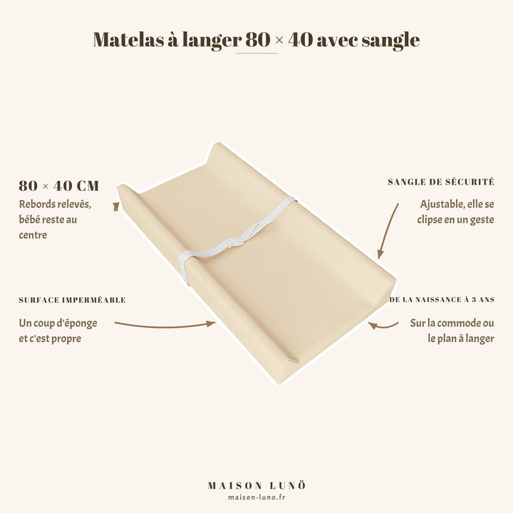 Matelas à langer 80 × 40 cm avec sangle de sécurité Maison Lunö, coloris beige — rebords relevés et surface imperméable