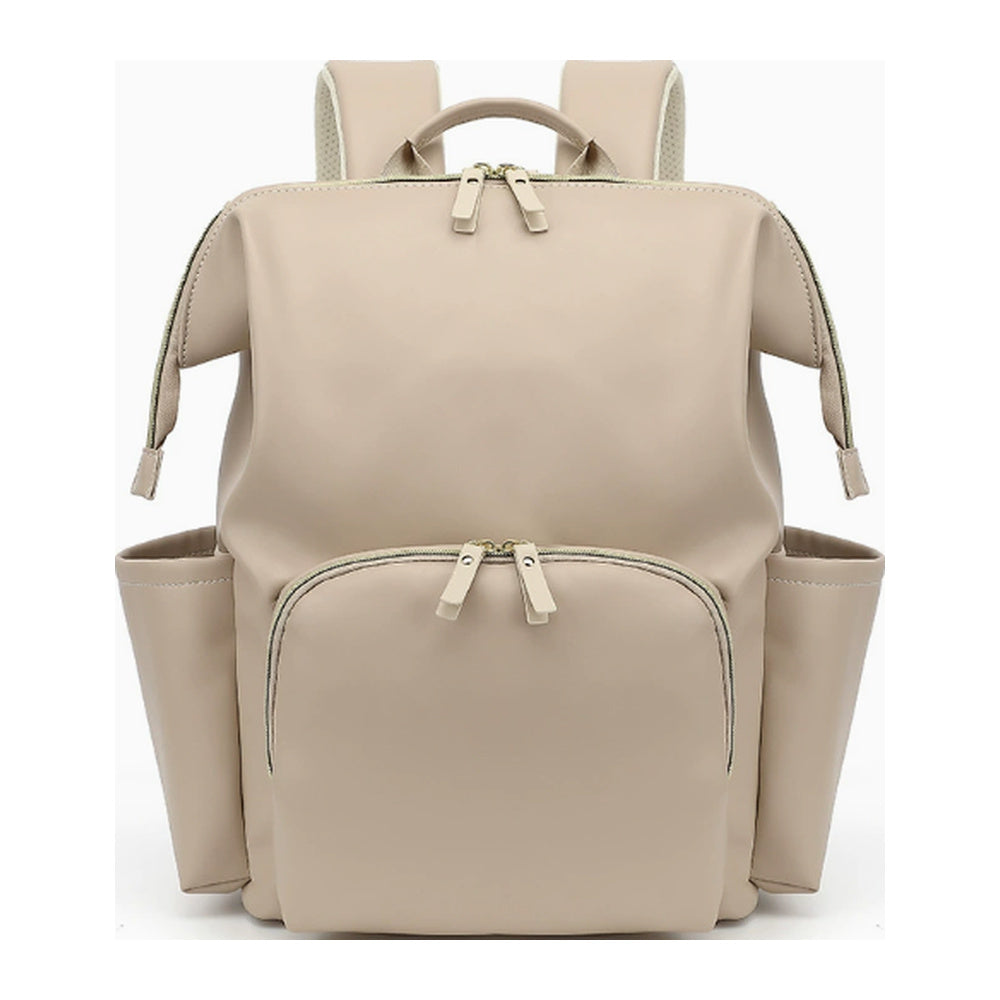 Sac à dos à langer lisse en simili-cuir beige sable Maison Lunö, vue de face