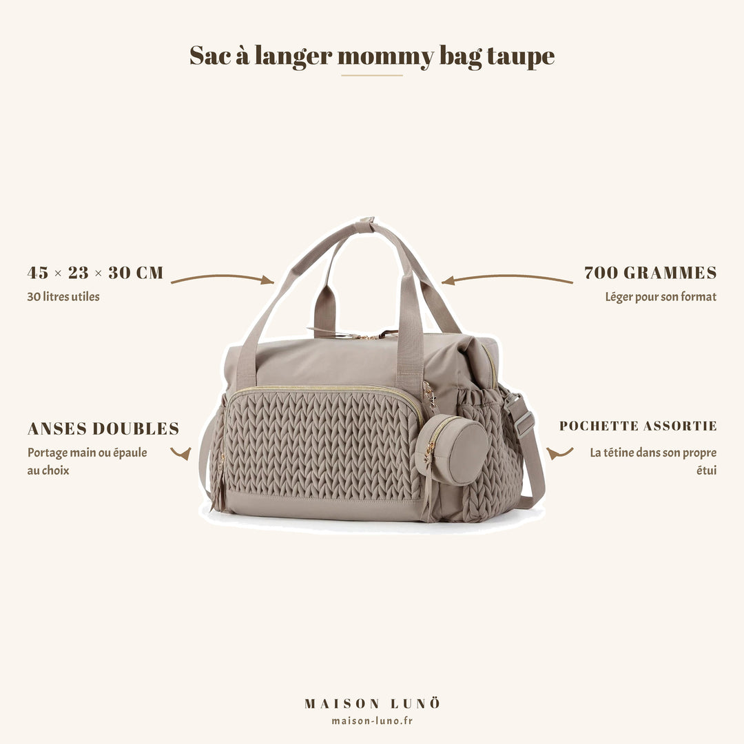 Sac à langer mommy bag taupe plissé Maison Lunö — 45 × 23 × 30 cm, 30 litres utiles, 700 g, anses doubles et pochette à tétine assortie